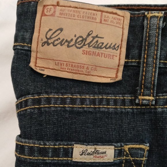 Levi Strauss Juniors size 1 medium Lowrise Bootcut jeans - Picture 2 of 4